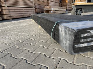 Ca. 50x Douglas planken zwart gecoat, 24x200mm, lengte 400cm